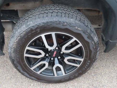 Used 2021 GMC Sierra 1500 AT4 w/ AT4 Value Package AWD/4WD image 15