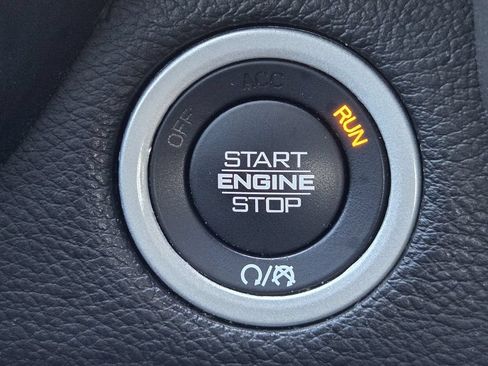 Used 2023 RAM 1500 Laramie AWD/4WD image 33