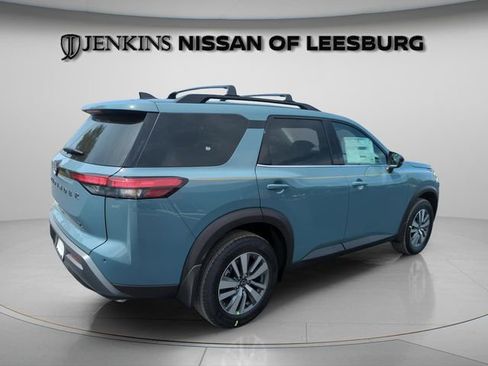 New 2026 Nissan Pathfinder SL FWD image 6