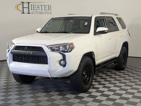 Used 2018 Toyota 4Runner SR5 Premium AWD/4WD image 4