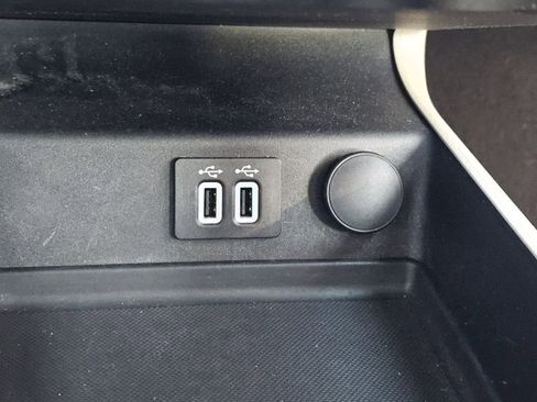 Used 2019 Ford Fusion SE image 17