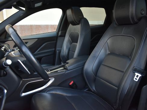 Used 2018 Jaguar F-PACE S image 24