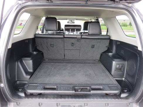Used 2014 Toyota 4Runner Limited image 43