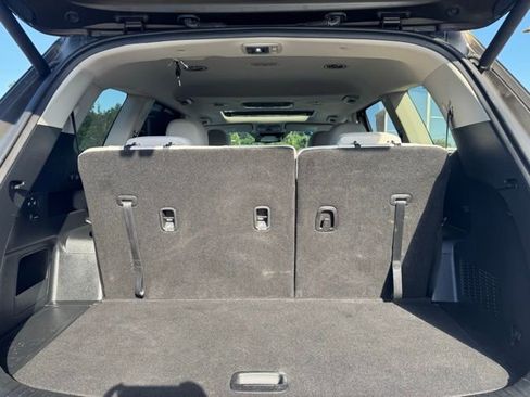 Used 2023 Kia Telluride EX w/ EX Captain's Chair Package image 24