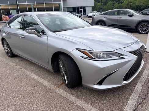 Used 2025 Lexus ES 300h w/ Accessory Package (Z1) FWD image 3