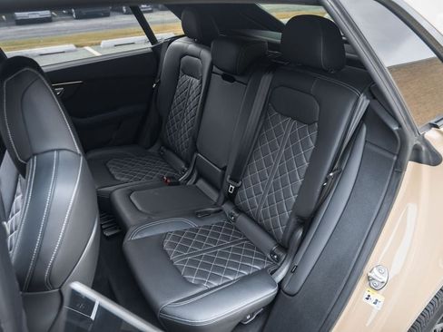 Used 2024 Audi SQ8 Premium Plus w/ Executive Package AWD/4WD image 16