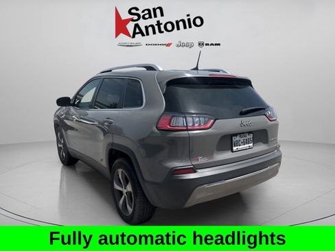 Used 2019 Jeep Cherokee Limited w/ Technology Group FWD image 9