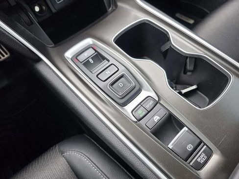 Used 2022 Honda Accord Sport image 11