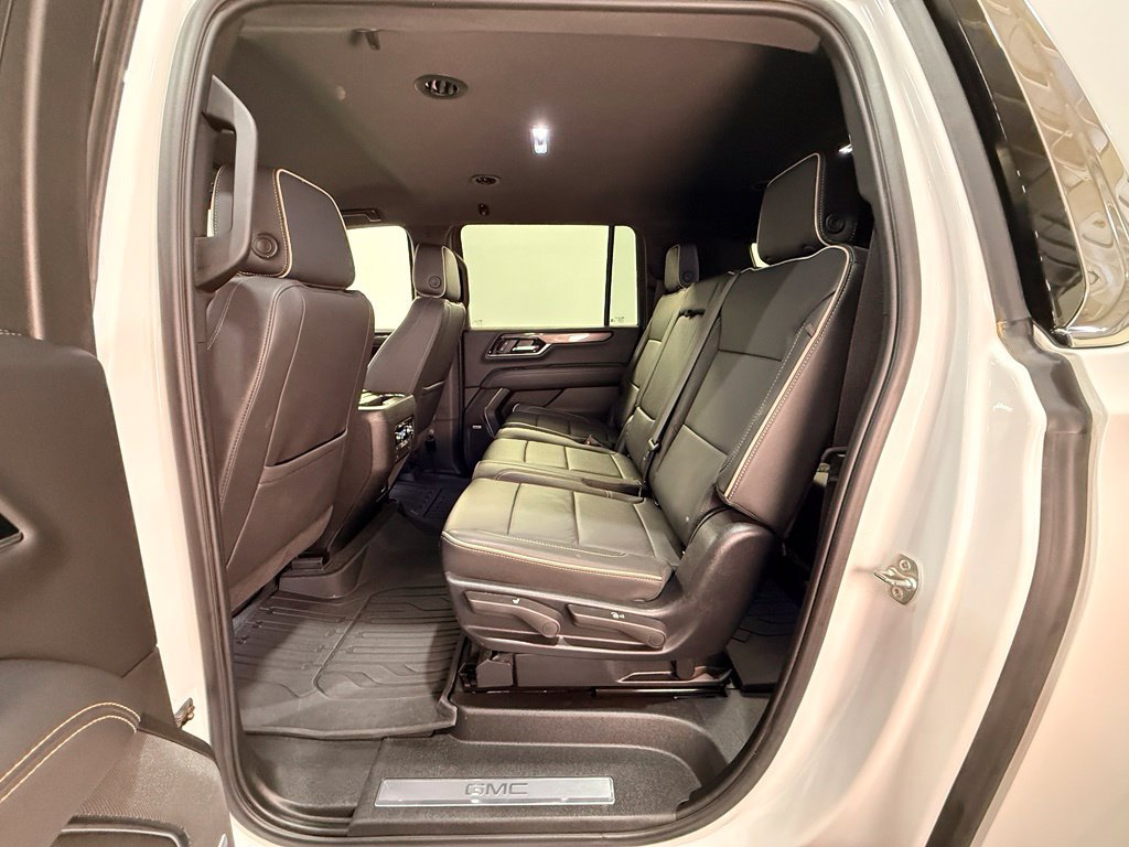 Certified 2025 GMC Yukon XL Elevation AWD/4WD image 19