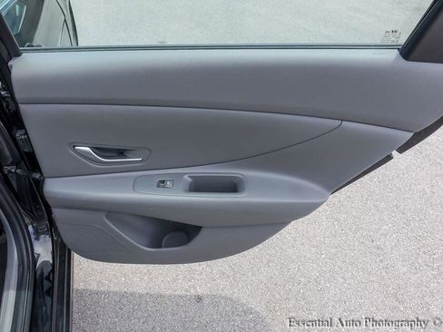 Used 2022 Hyundai Elantra SEL w/ Convenience + Premium Package FWD image 23