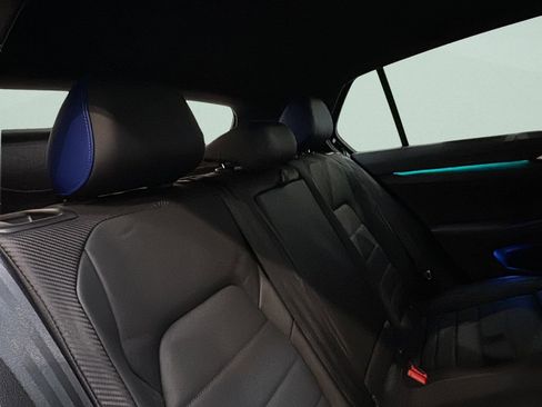 Used 2024 Volkswagen Golf R image 18