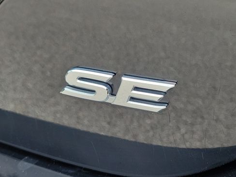 Used 2024 Toyota Camry SE w/ Convenience Package FWD image 11