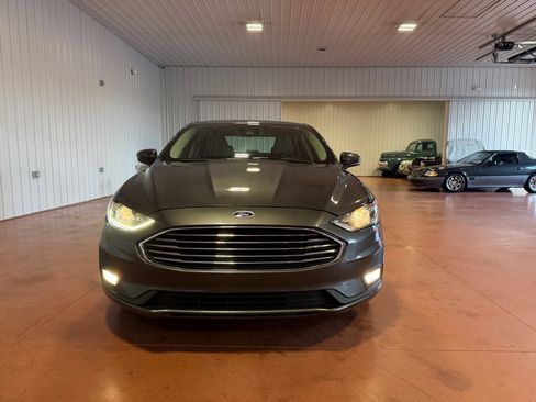 Used 2019 Ford Fusion SE w/ Equipment Group 151A image 5