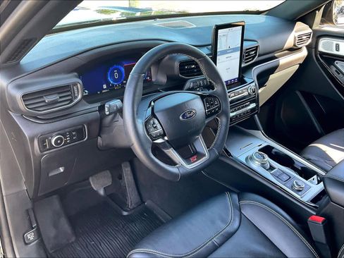 Used 2023 Ford Explorer ST w/ Equipment Group 401A image 16