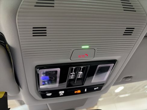 New 2026 Volkswagen Tiguan SE image 24