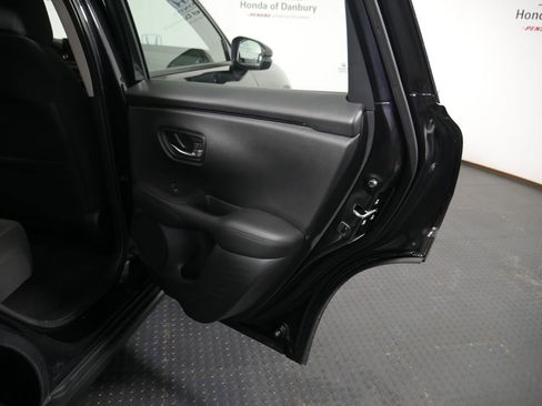 Used 2023 Honda HR-V LX image 8