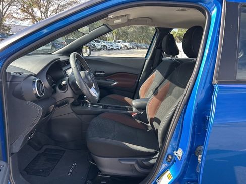 Used 2023 Nissan Kicks SR image 5
