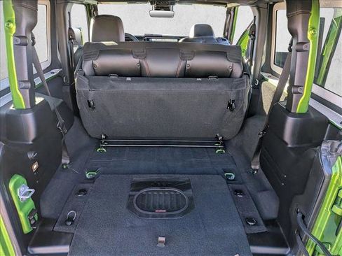 Used 2025 Jeep Wrangler Rubicon image 22