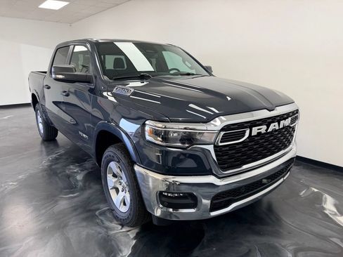 New 2026 RAM 1500 4x4 Crew Cab image 25