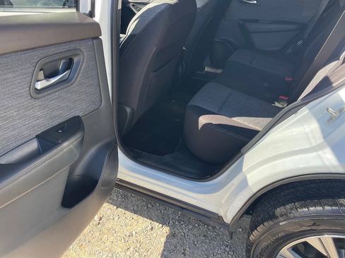 Used 2021 Nissan Rogue SV AWD/4WD image 11