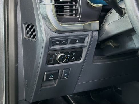 Used 2023 Ford F150 Lariat w/ Trailer Tow Package image 12