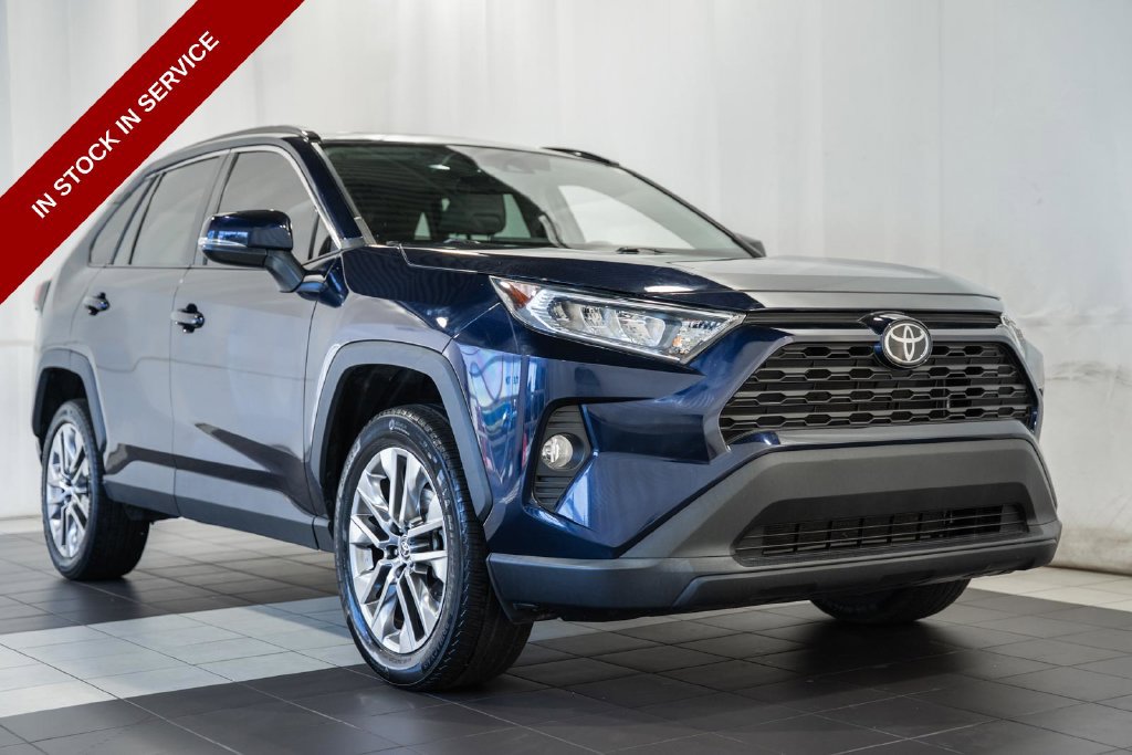 Used 2021 Toyota RAV4 XLE Premium FWD image 1