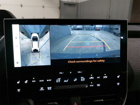 Used 2025 Subaru Solterra Touring image 24