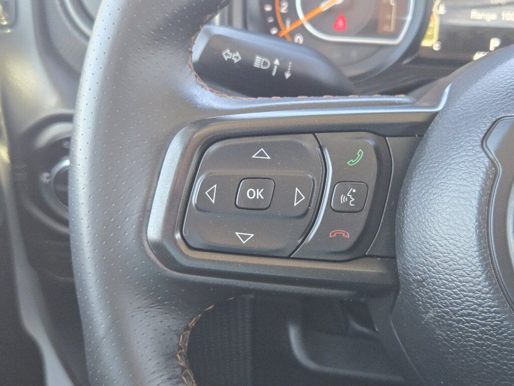 Used 2024 Jeep Gladiator Mojave AWD/4WD image 18