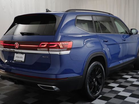 Used 2025 Volkswagen Atlas SE w/ Panoramic Sunroof Package image 15