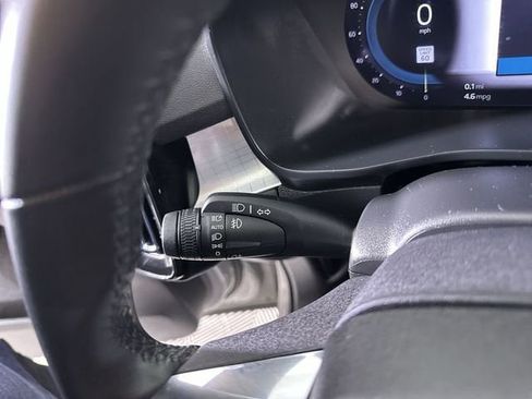 Used 2023 Volvo XC40 B5 Core image 51