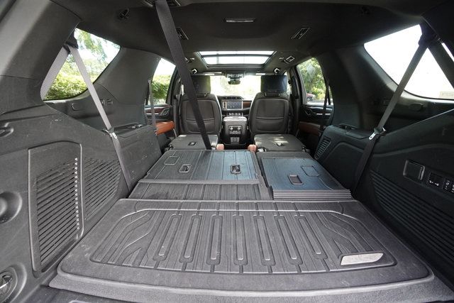 Used 2024 GMC Yukon Denali Ultimate AWD/4WD image 27
