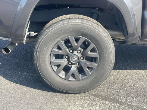 Used 2023 Toyota Tacoma SR5 RWD image 8