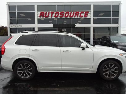 Used 2019 Volvo XC90 T5 Momentum w/ Multimedia Package