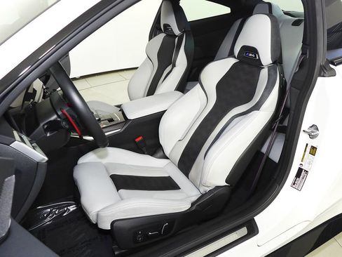 Used 2025 BMW M4 Competition image 22