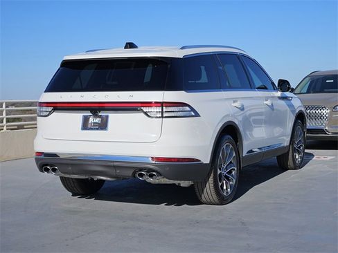 New 2026 Lincoln Aviator Reserve w/ Luxury Package image 7