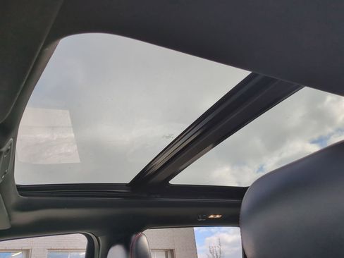 Used 2019 Ford F150 Lariat image 23