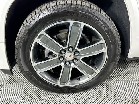 Used 2018 GMC Acadia Denali w/ Technology Package image 33