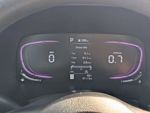 Used 2025 Kia Soul LX w/ LX Technology Package FWD image 28