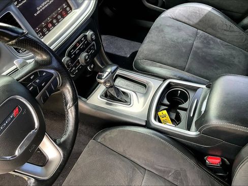 Used 2019 Dodge Charger R/T w/ Plus Group RWD image 9