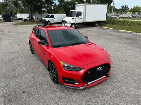Used 2022 Hyundai Veloster N image 3