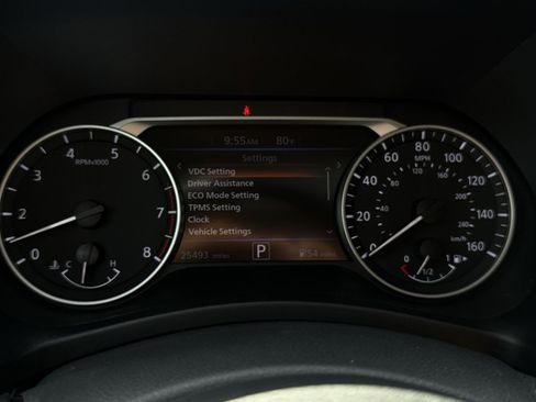 Used 2021 Nissan Sentra SV w/ SV Premium Package FWD image 17