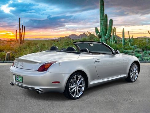 Used 2003 Lexus SC 430 Convertible image 3