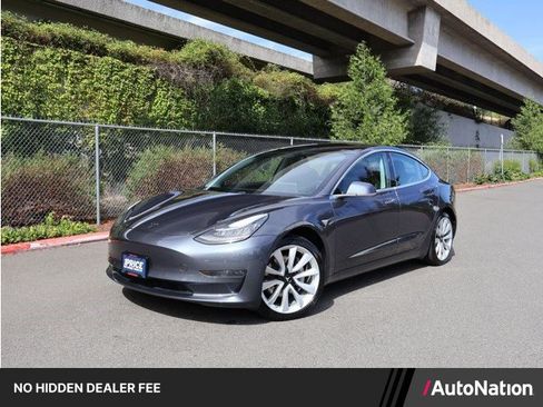 Used 2018 Tesla Model 3 Long Range RWD image 1