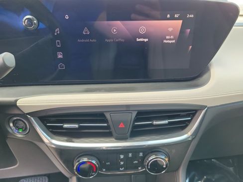 Used 2024 Buick Encore GX Preferred w/ Comfort Package FWD image 18