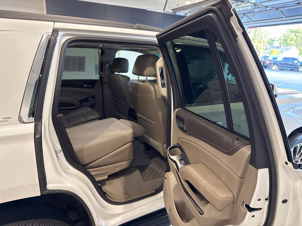 Used 2017 GMC Yukon SLT w/ Premium Edition AWD/4WD image 16