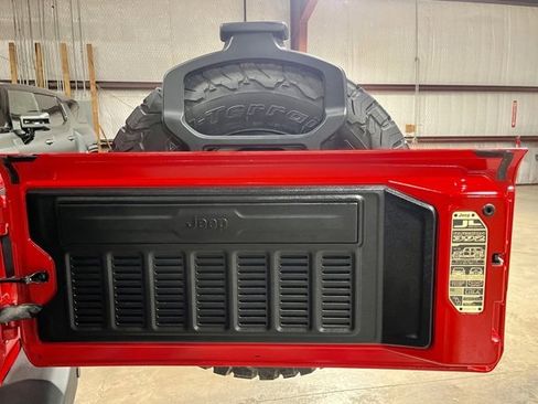 Used 2022 Jeep Wrangler Unlimited Rubicon image 6