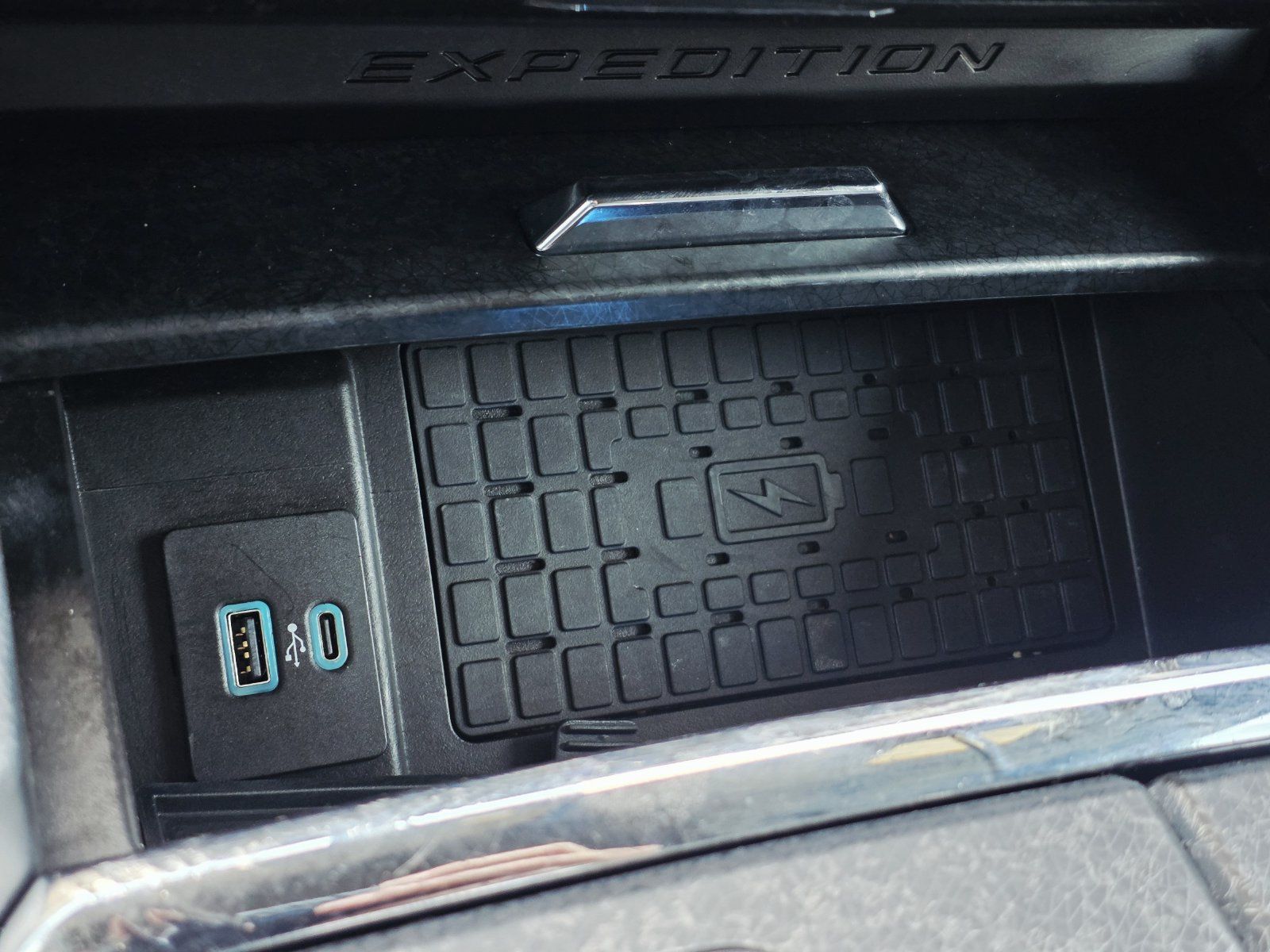 Used 2023 Ford Expedition Limited RWD image 28
