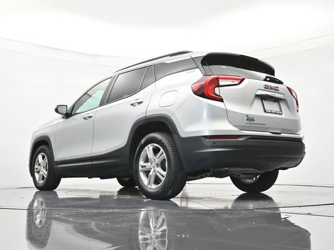 Used 2022 GMC Terrain SLE w/ Driver Convenience Package FWD image 41