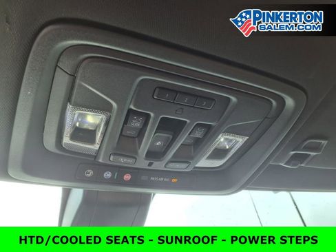 Used 2022 Chevrolet Silverado 1500 High Country w/ Technology Package image 30