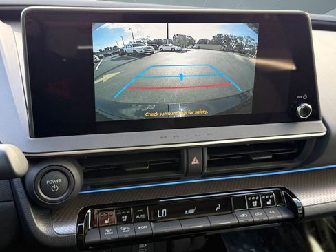 Used 2025 Toyota Prius Limited image 25
